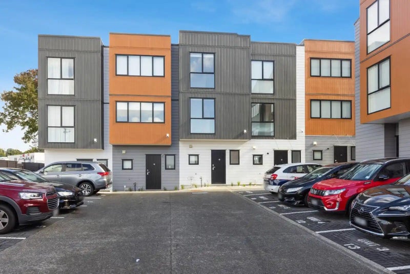 13/200 Sunnynook Road, Totara Vale, Auckland - Carousel 2