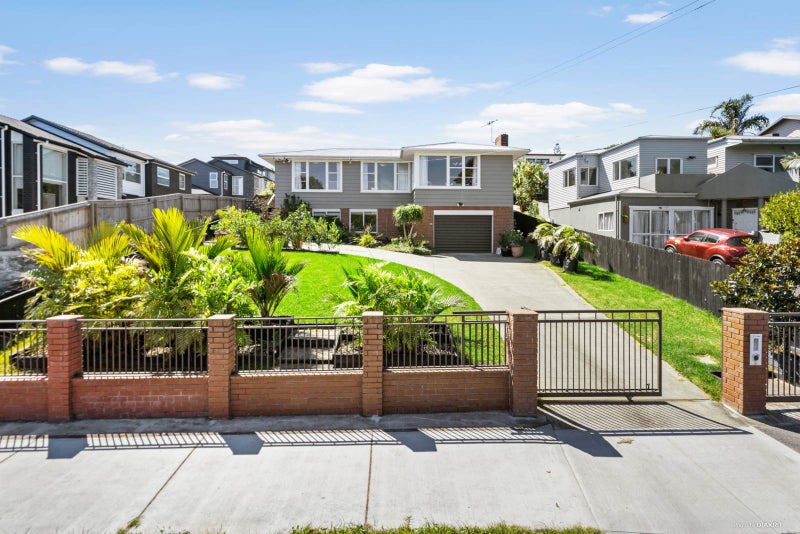 270 Whitney Street, Blockhouse Bay, Auckland - Carousel 2