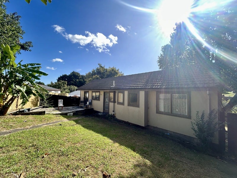 14 Palmetto Place, Goodwood Heights, Auckland - Carousel 1