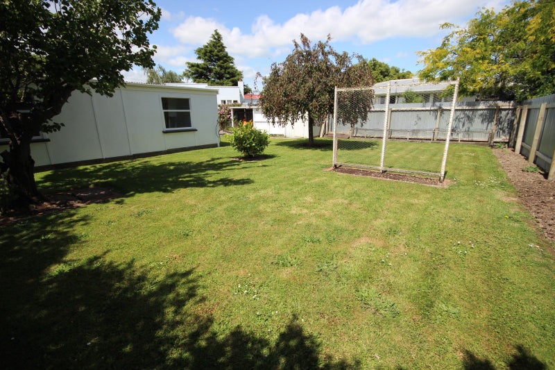 115 Savage Crescent, West End, Palmerston North - Carousel 11