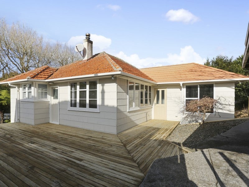9 Glenpark Avenue, Westown, New Plymouth - Carousel 2