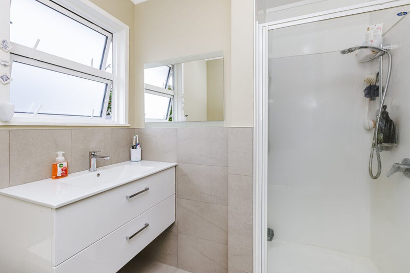 10 Tatariki Street, Rosehill, Papakura - Carousel 12