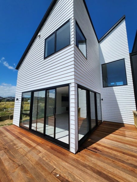 40 Kahawairahi Drive, Beachlands, Auckland - Carousel 2