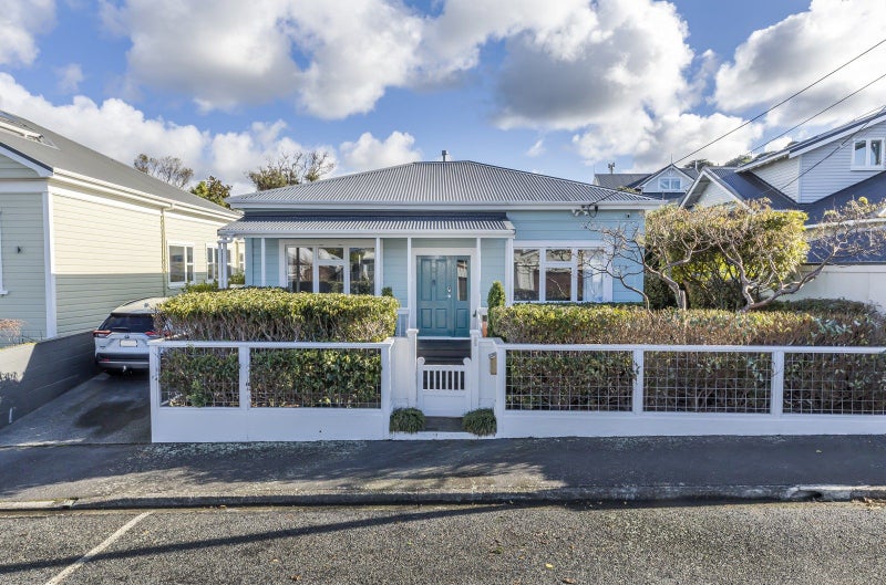 8 Matai Road, Hataitai, Wellington - Carousel 1
