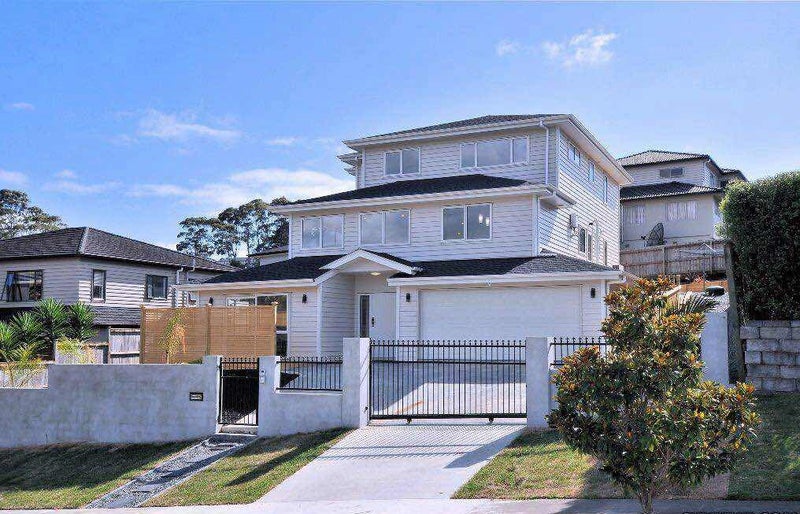 7 Borneo Drive, Fairview Heights, Auckland - Carousel 1