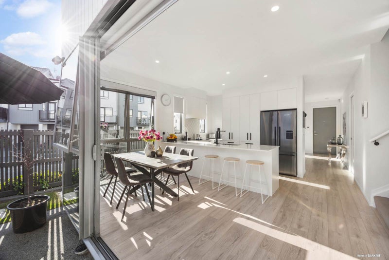 8 Marsics Street, Glen Innes, Auckland - Carousel 2