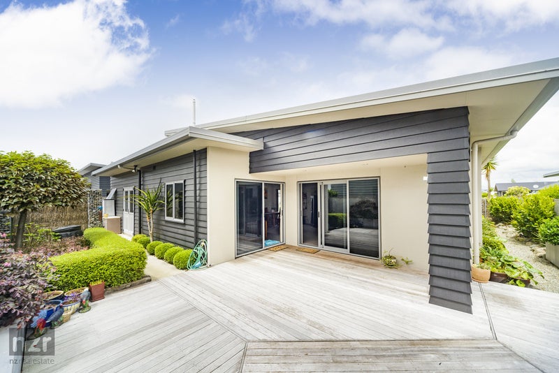 25 Rosalie Terrace, Kelvin Grove, Palmerston North - Carousel 1