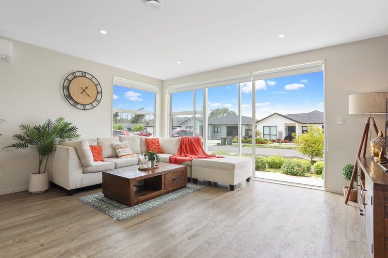6 Toropapa Close, Takanini, Auckland - Carousel 2