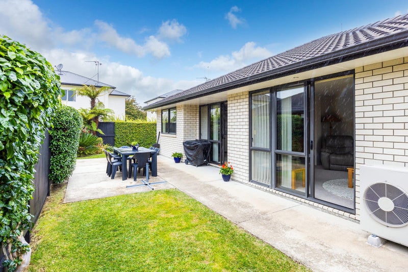 40 Parkside Drive, Huntington, Hamilton - Carousel 2