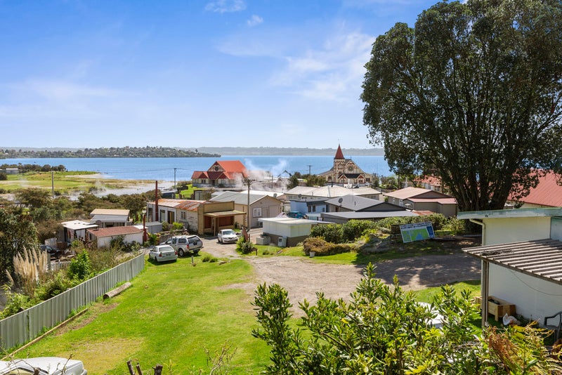 19B Lake Road, Ohinemutu, Rotorua - Carousel 20