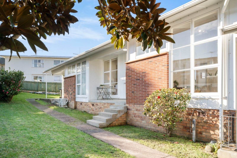 2/38 Richard Farrell Avenue, Remuera, Auckland - Carousel 2