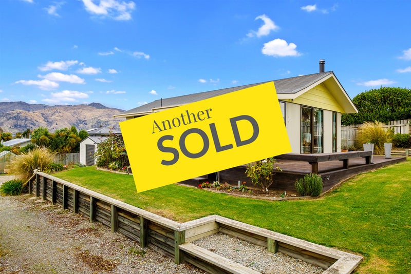 81 Parry Crescent, Wanaka - Carousel 1