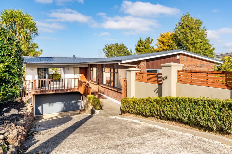 88 Parr Terrace, Castor Bay, Auckland - Carousel 1
