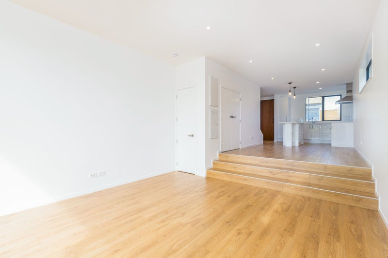 18 Mokopiko Court, Beach Haven, Auckland - Carousel 2