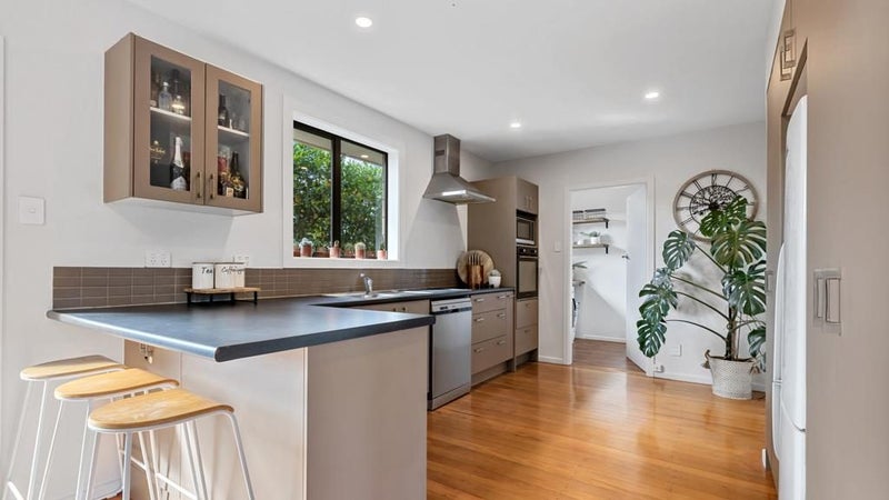 8 Gilwell Street, Burwood, Christchurch - Carousel 1