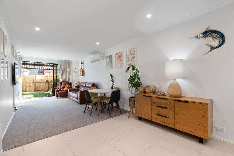 9 Harlow Crescent, Glen Innes, Auckland - Carousel 1