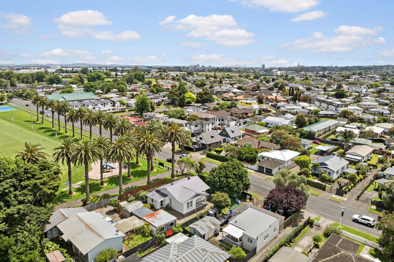 1/38 Jellicoe Road, Manurewa, Auckland - Carousel 21