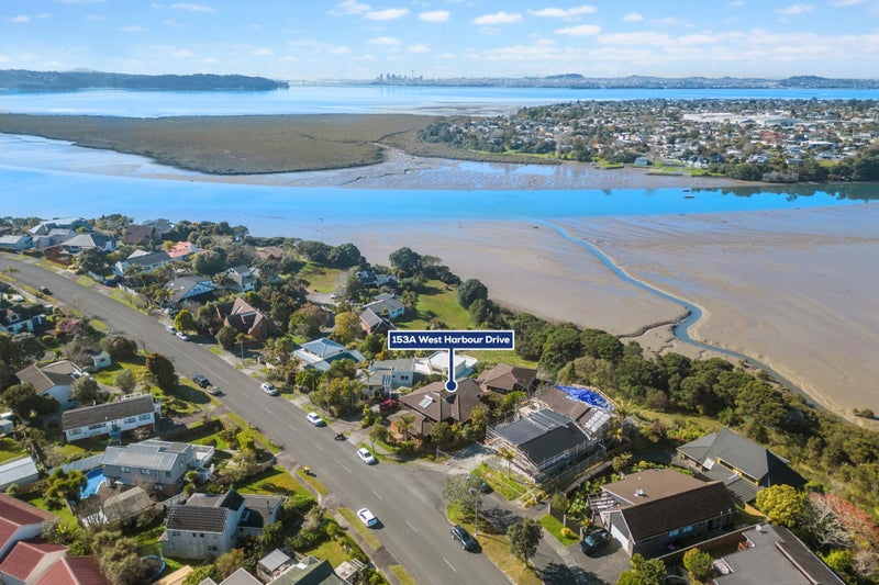 153B West Harbour Drive, West Harbour, Auckland - Carousel 1
