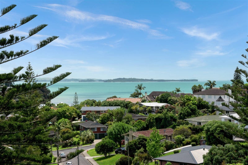 25 Evelyn Road, Cockle Bay, Auckland - Carousel 2