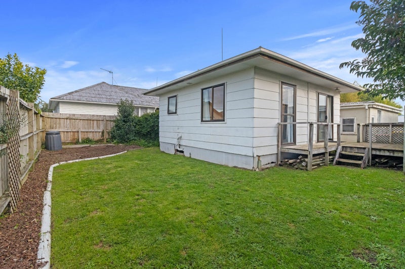 8A Williams Place, Fairfield, Hamilton - Carousel 1