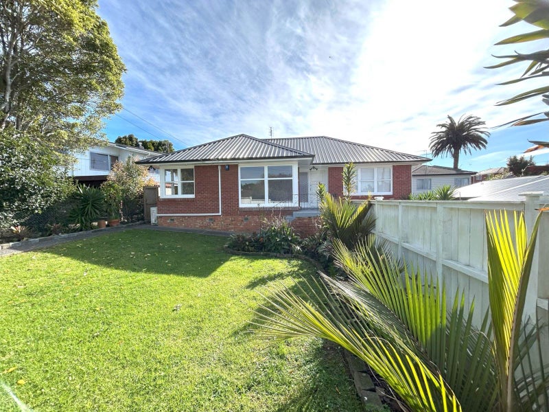 14 Fickling Avenue, Mount Roskill, Auckland - Carousel 1