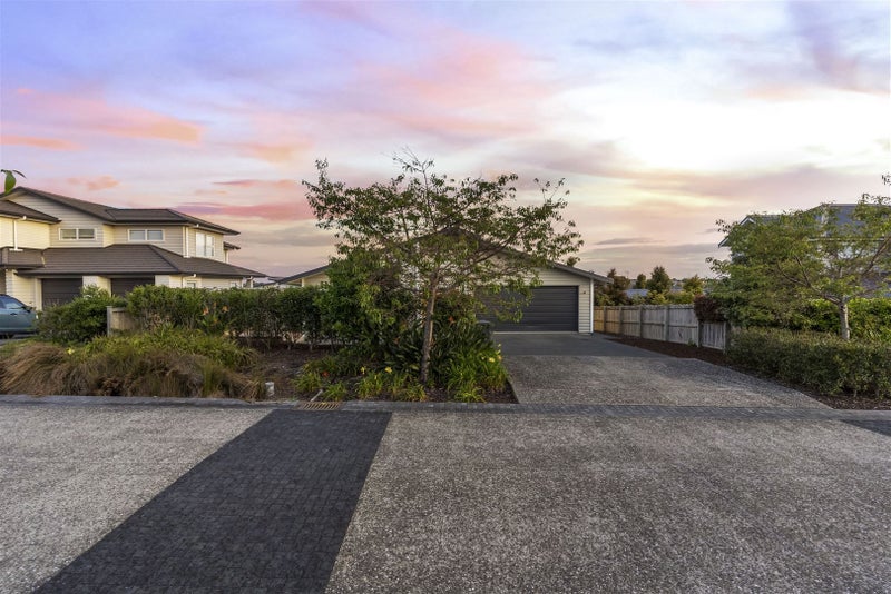 3 Eastreef Court, Long Bay, Auckland - Carousel 37