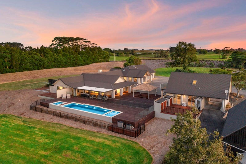 660 Glenbrook Road, Kingseat, Pukekohe - Carousel 1