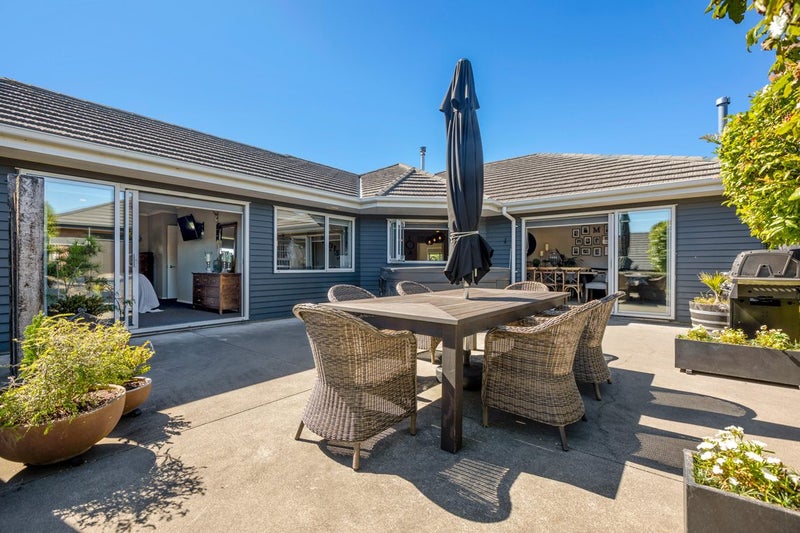 2 Golf Course Lane, Waiwhakaiho, New Plymouth - Carousel 2