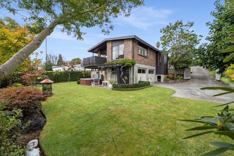 38 Victory Street, Welcome Bay, Tauranga - Carousel 1