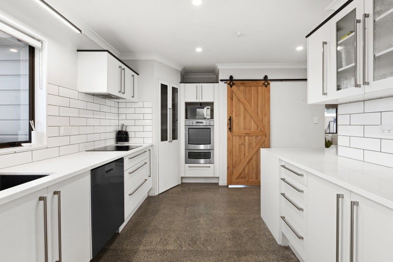 166 Avondale Road, Greenmeadows, Napier - Carousel 2