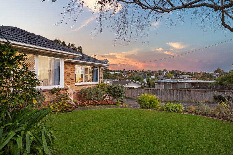 1/58 Budgen Street, Waikowhai, Auckland - Carousel 2