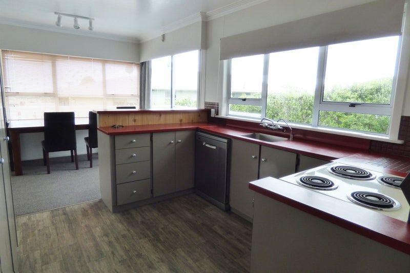 10 Crownhill Street, Spotswood, New Plymouth - Carousel 2