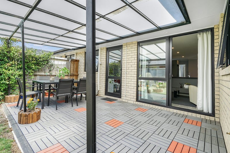 8 Haddonstone Avenue, Rototuna North, Hamilton - Carousel 2