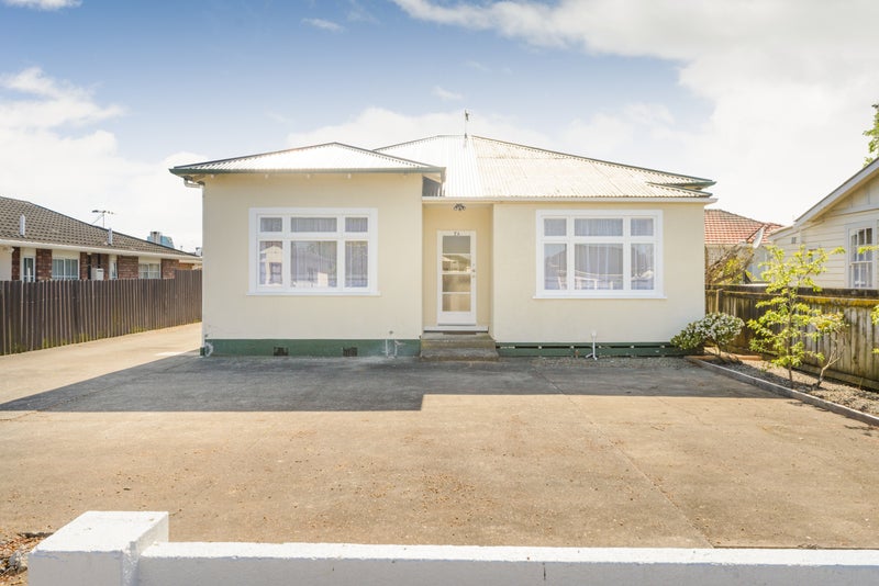 7A WORCESTER ST, West End, Palmerston North - Carousel 1
