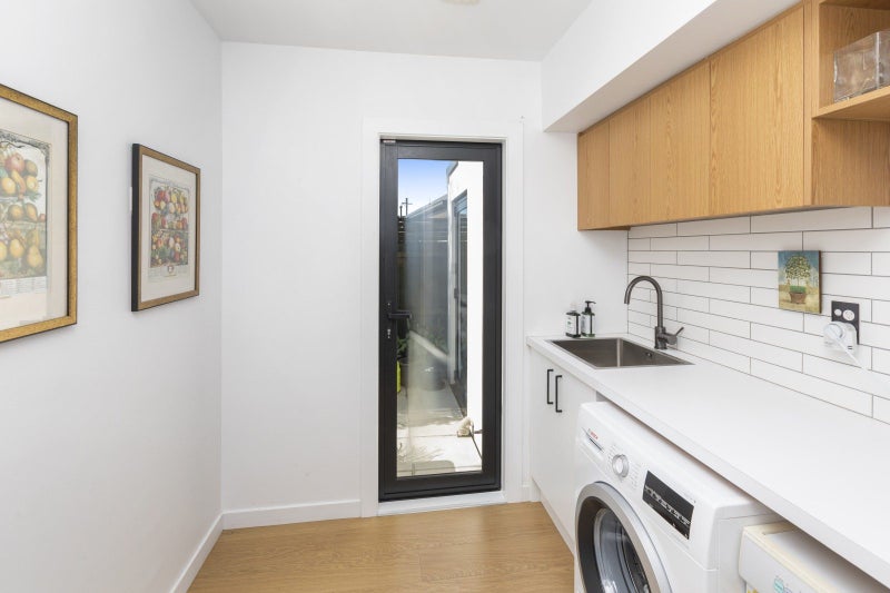 2/6 Lloyd Street, Strowan, Christchurch - Carousel 27