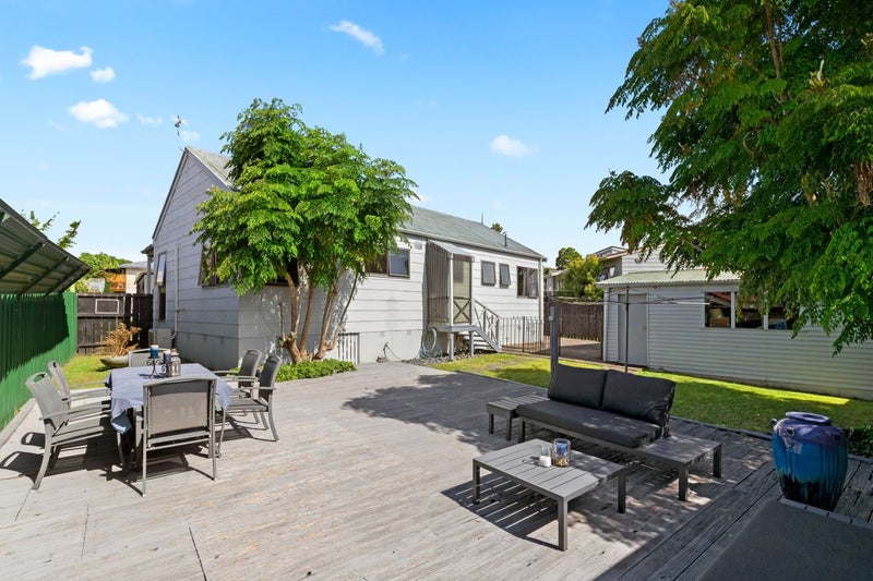 3 Iris Place, Clendon Park, Auckland - Carousel 2