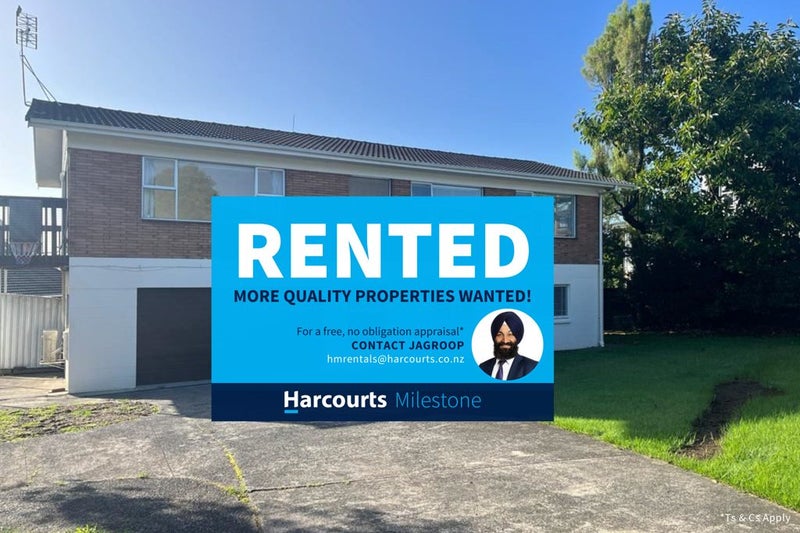 9 La Perouse Street, Botany Downs, Auckland - Carousel 1