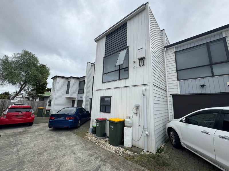 10E George Street, Mangere East, Auckland - Carousel 1