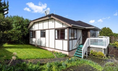 2/133 BOTANY RD, Botany Downs, Manukau - Carousel 1