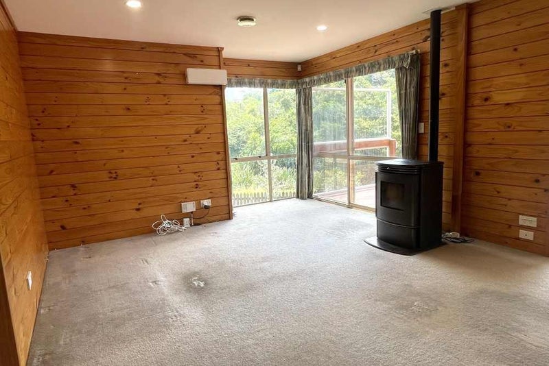 2/24 Bernie Edwards Place, Botany Downs, Auckland - Carousel 2