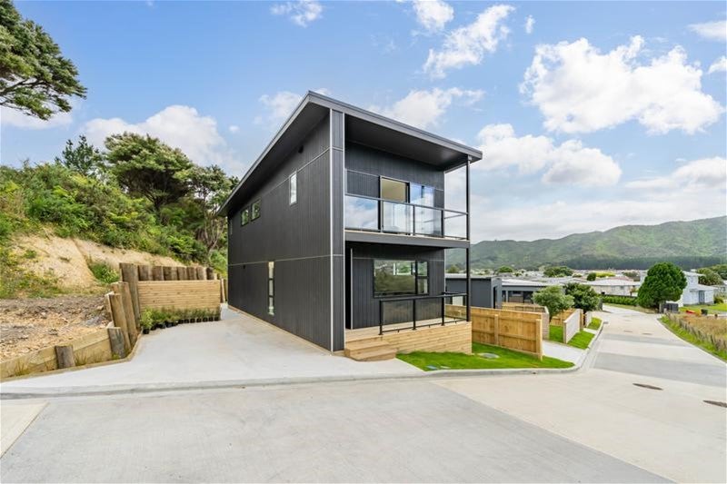 14 Hastings Grove, Wainuiomata, Lower Hutt - Carousel 1