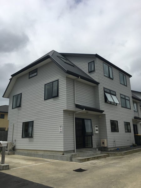 1/24 Hogan Street, Hamilton East, Hamilton - Carousel 2