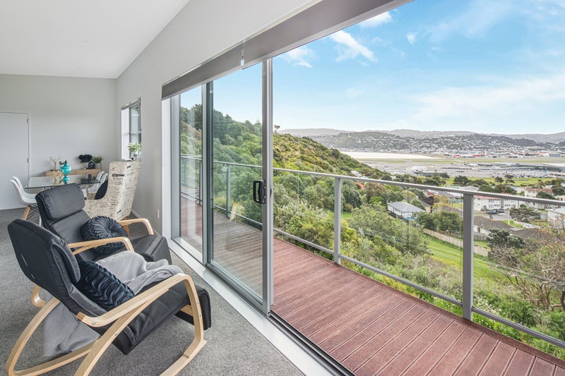 16A Ahuriri Street, Strathmore Park, Wellington - Carousel 2