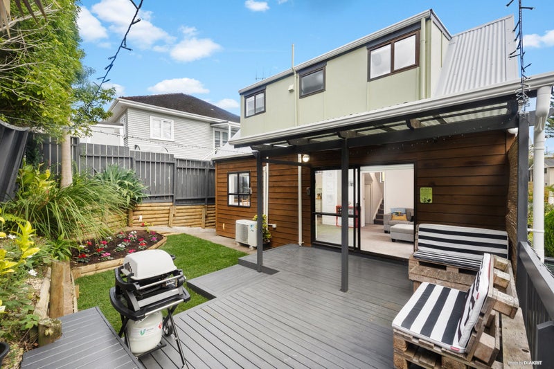 3/4 Webber Street, Grey Lynn, Auckland - Carousel 1