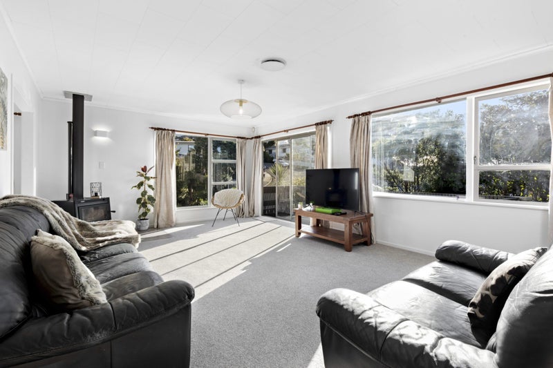 48 Thurleigh Grove, Karori, Wellington - Carousel 2