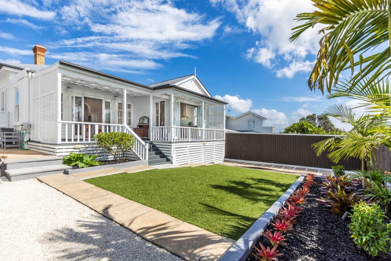 33 Lincoln Street, Ponsonby, Auckland - Carousel 1