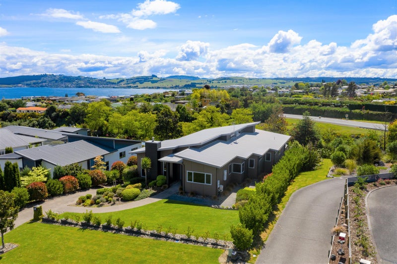 35 Magnolia Rise, Waipahihi, Taupo - Carousel 2