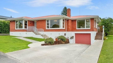 51 Bollard Avenue, New Windsor, Auckland - Carousel 1