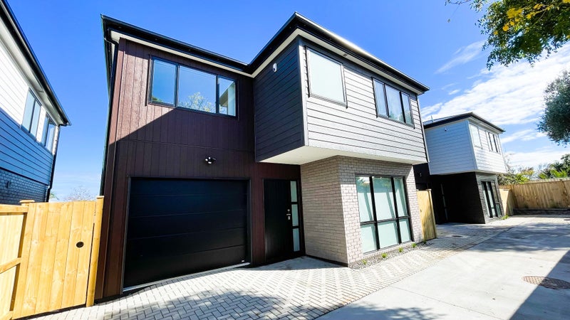 7C Wellesley Road, Mangere Bridge, Auckland - Carousel 1