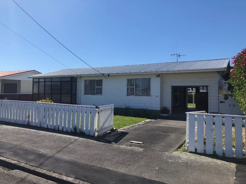 6 Matene Street, Otaki - Carousel 1
